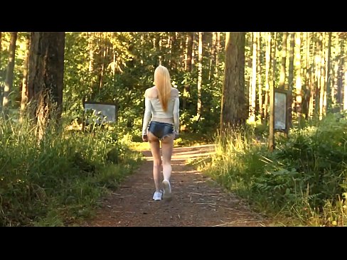 ❤️ O femeie frumoasă se mișcă încet, nu video nud ️❌   at ro.shufflesex.ru